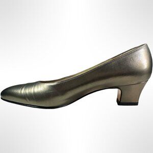 Ferragamo Gray Pumps, Size 5, very good condition